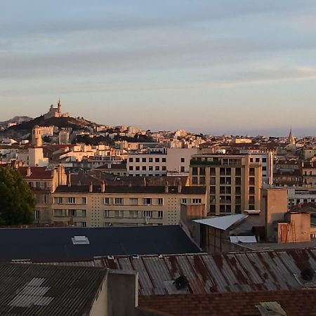Sublime 2 Pieces Vue Incroyable Mer Et Tout Les Monuments De Marseille Extérieur photo