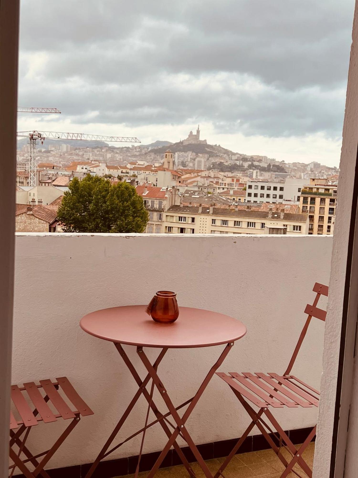 Sublime 2 Pieces Vue Incroyable Mer Et Tout Les Monuments De Marseille Extérieur photo